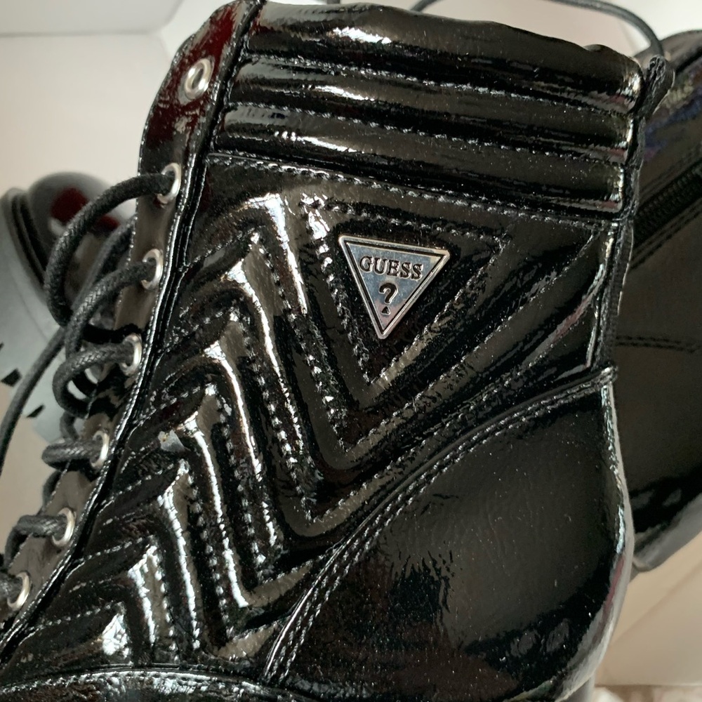 GUESS Patent Shiny Platform Lace Up Boots, Size 8, NEW - Picture 3 of 10